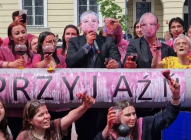 Druzhba protest Warsaw Orban Putin pipeline oil